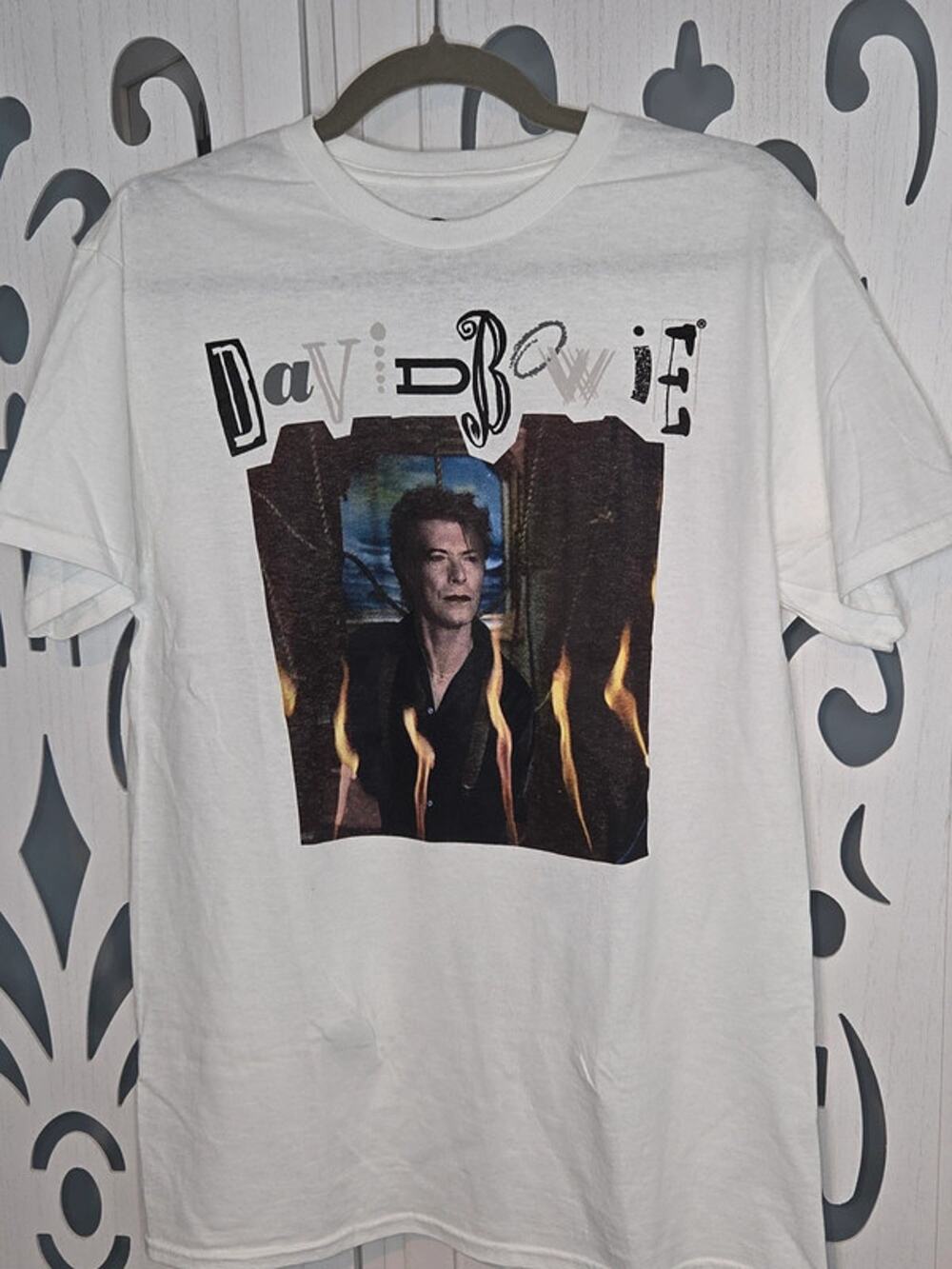 David Bowie Graphic Rock Band T Shirt White Cotton Tee Med NWOT0